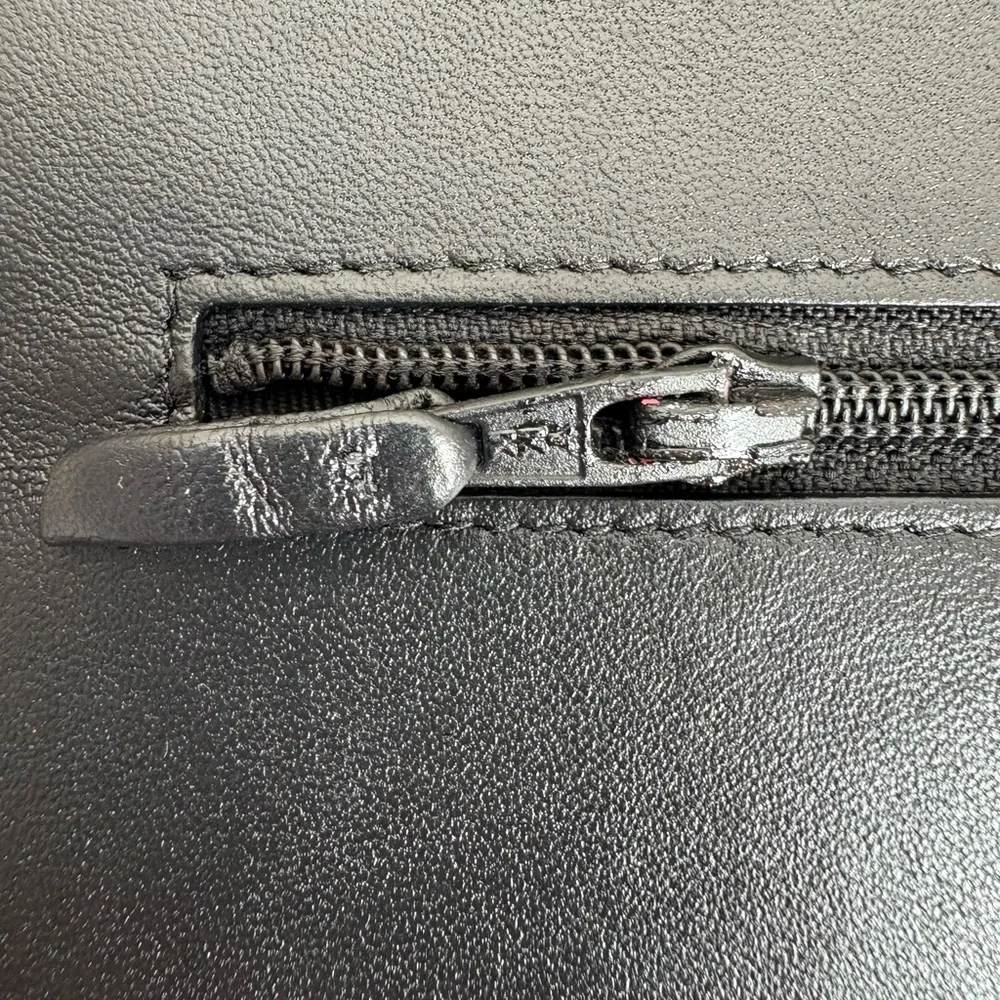 SOLD - CHANEL Wallet on Chain – Black Calfskin, Series 21 (Color Changed) - Picture 12 of 16